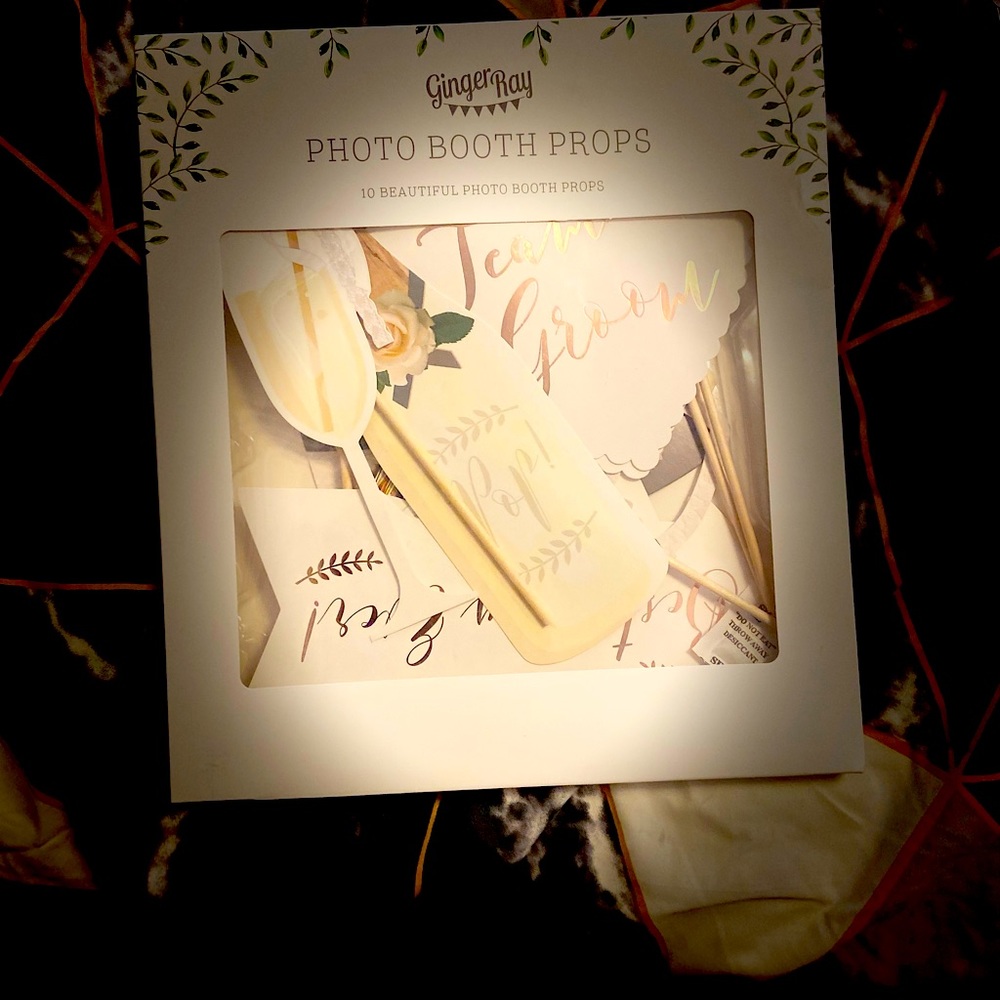GingerRay© Wedding Day Props & Trinkets